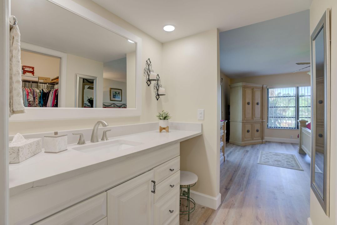 На продажу: $429,000 (2 спален, 2 ванн, 1240 Квадратных фут)