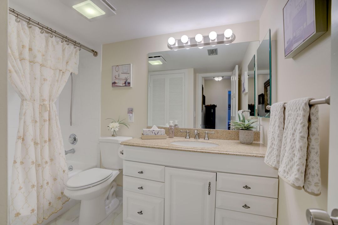 На продажу: $429,000 (2 спален, 2 ванн, 1240 Квадратных фут)