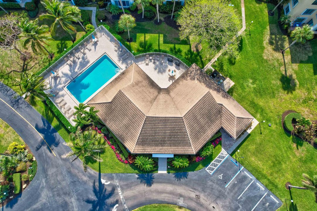 На продажу: $429,000 (2 спален, 2 ванн, 1240 Квадратных фут)