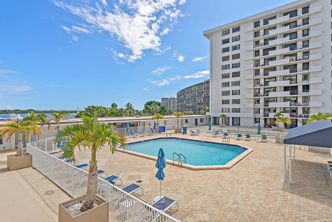 待售: $260,000 (3 贝兹, 2 浴室, 1255 平方英尺)