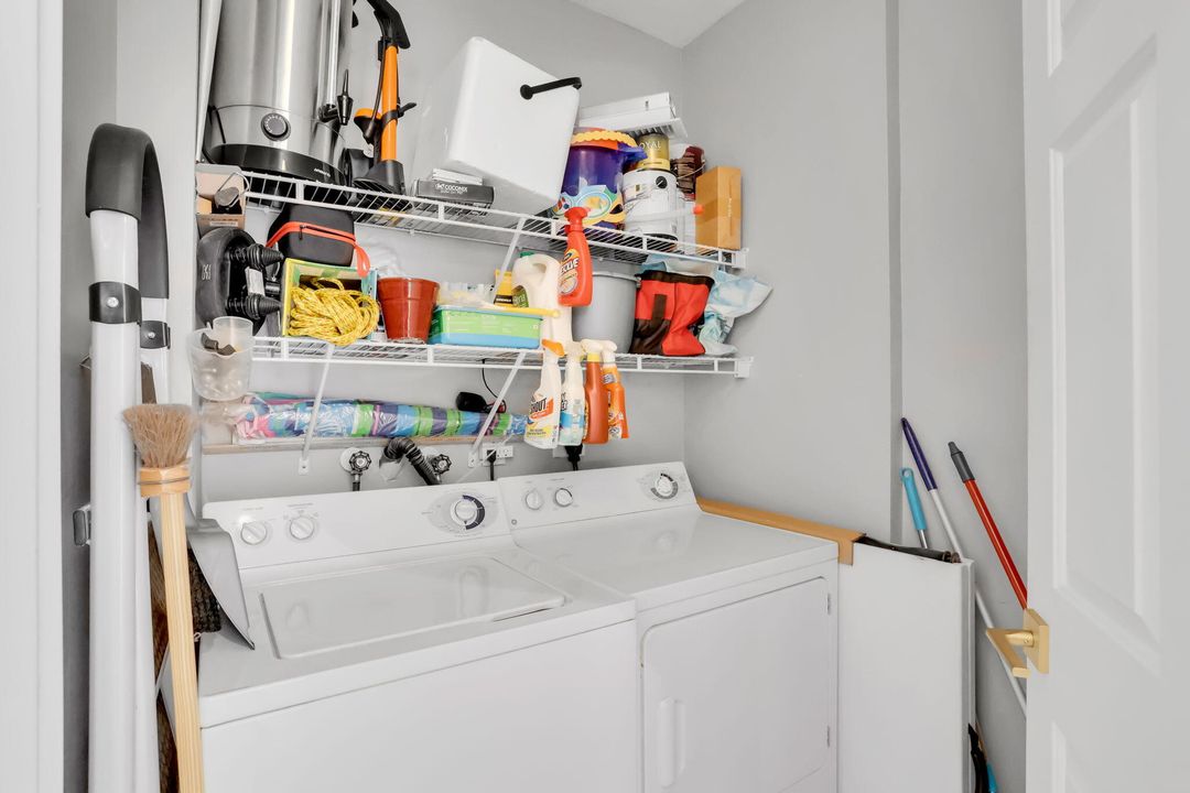 出租: $6,000 (2 贝兹, 2 浴室, 1350 平方英尺)