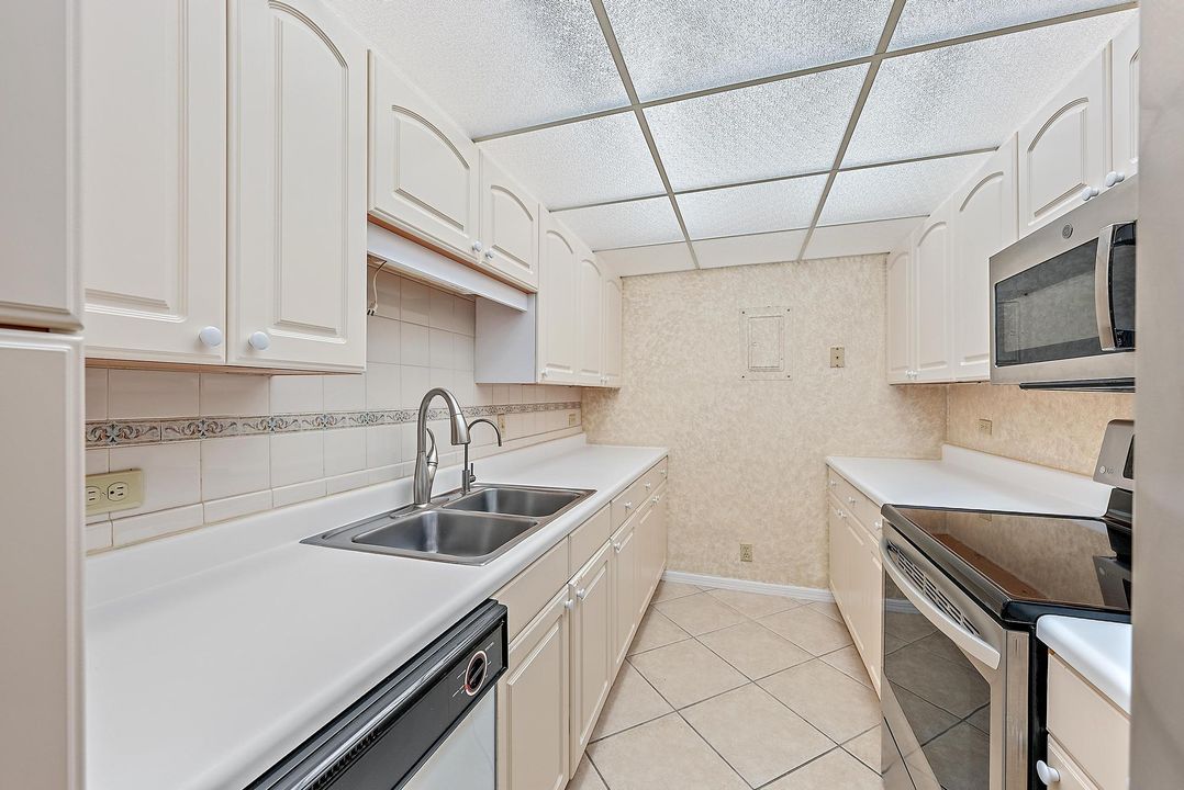 待售: $260,000 (3 贝兹, 2 浴室, 1255 平方英尺)