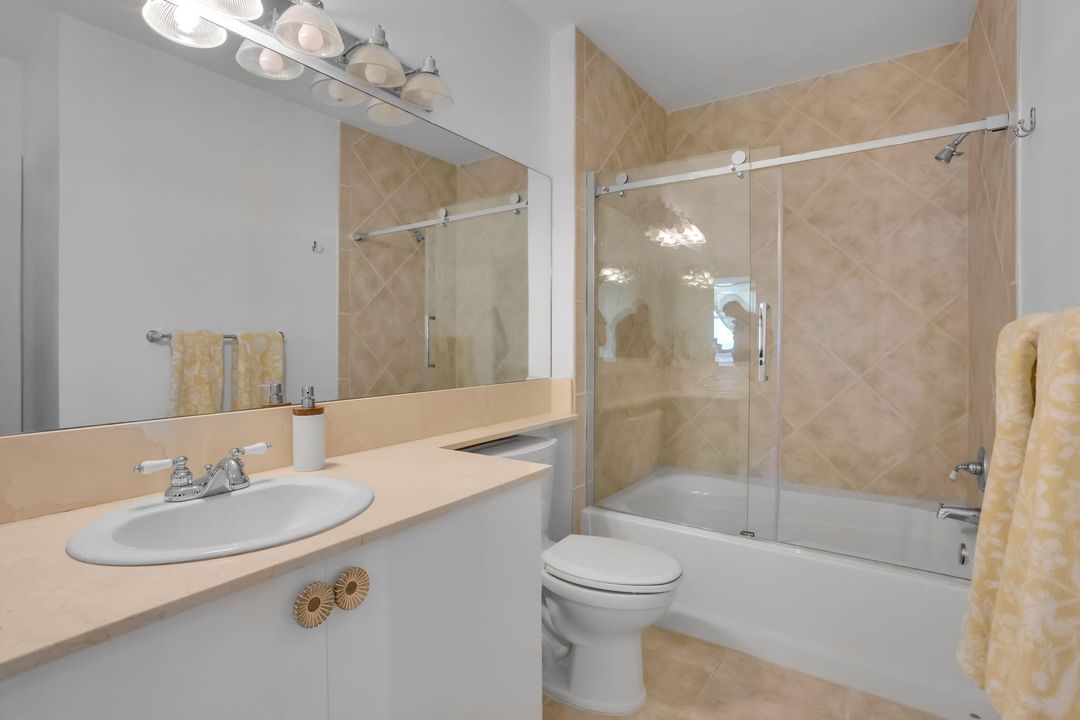 出租: $6,000 (2 贝兹, 2 浴室, 1350 平方英尺)