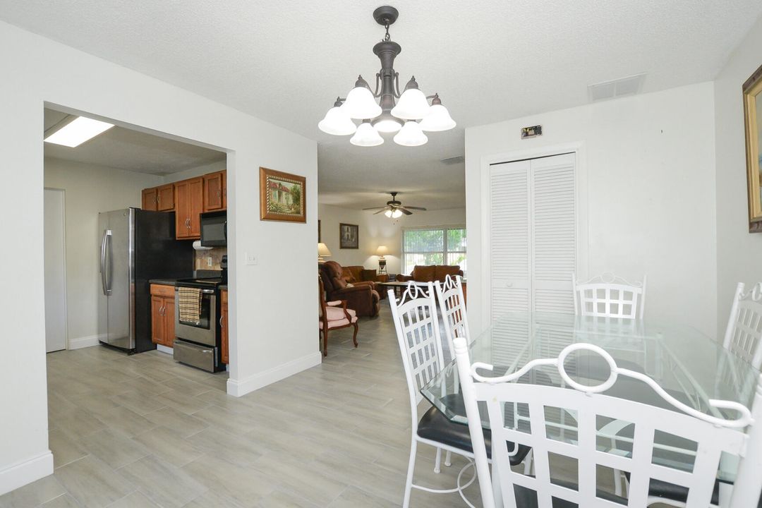 For Sale: $298,000 (2 beds, 2 baths, 1184 Square Feet)