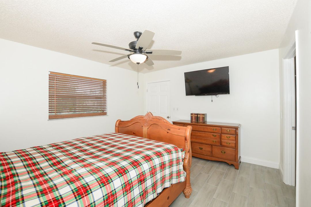 For Sale: $298,000 (2 beds, 2 baths, 1184 Square Feet)