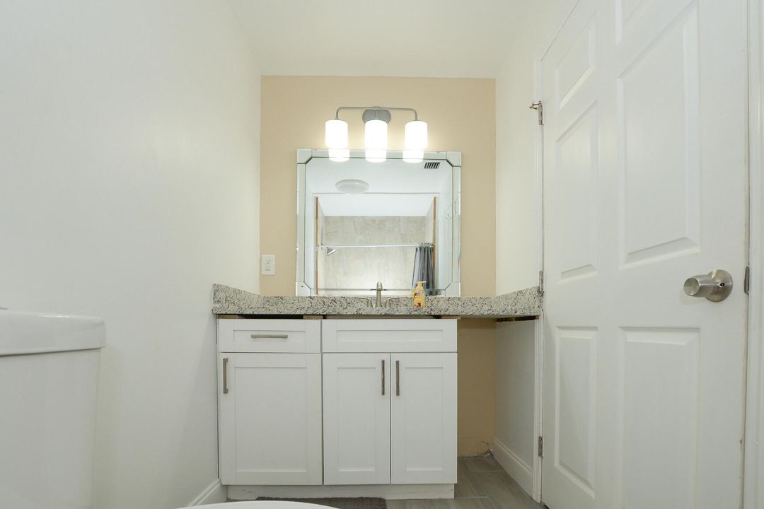 For Sale: $298,000 (2 beds, 2 baths, 1184 Square Feet)