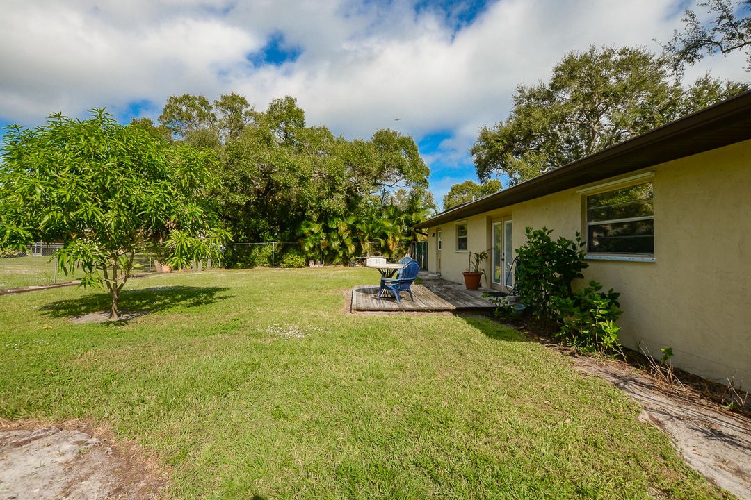 For Sale: $298,000 (2 beds, 2 baths, 1184 Square Feet)