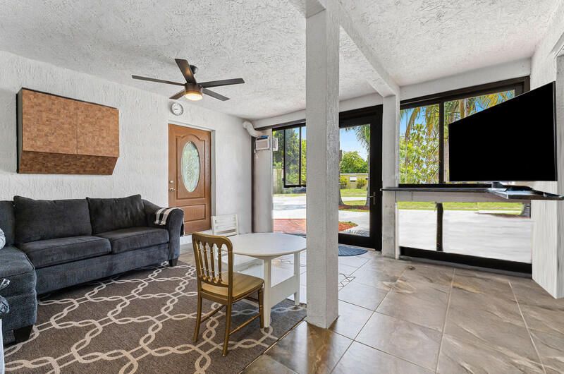 待售: $625,000 (5 贝兹, 3 浴室, 1852 平方英尺)