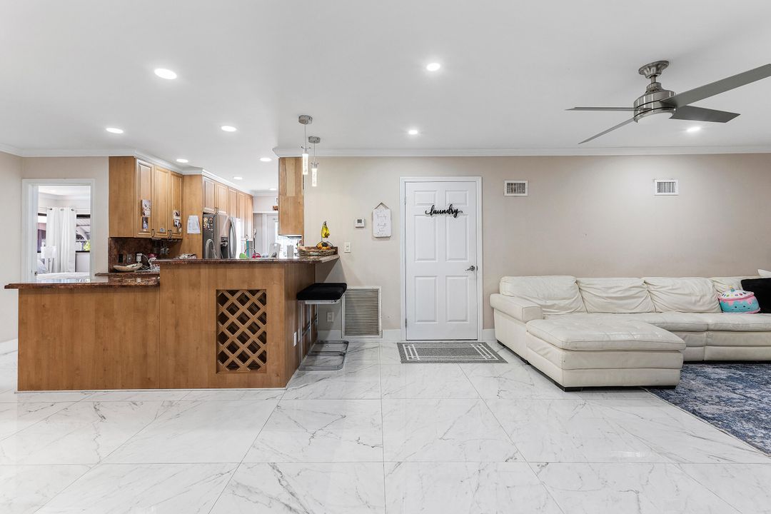 待售: $625,000 (5 贝兹, 3 浴室, 1852 平方英尺)