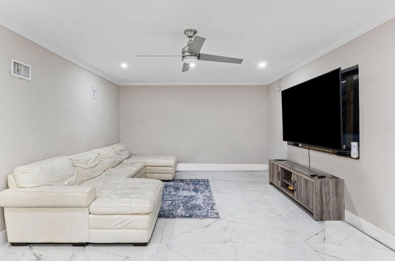 待售: $625,000 (5 贝兹, 3 浴室, 1852 平方英尺)