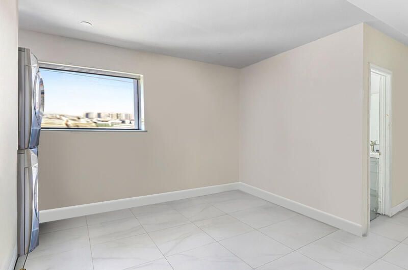 待售: $625,000 (5 贝兹, 3 浴室, 1852 平方英尺)