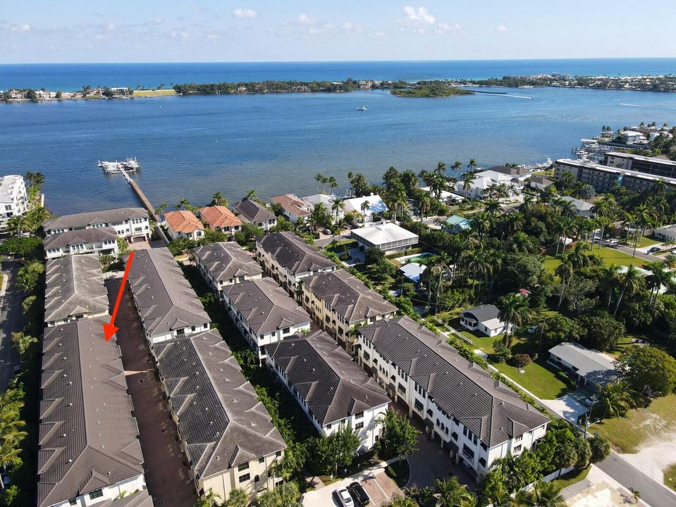 На продажу: $759,000 (3 спален, 2 ванн, 2487 Квадратных фут)