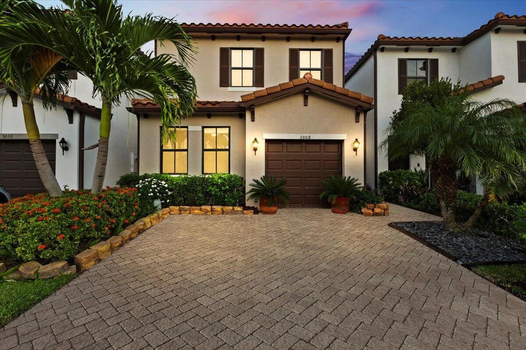 For Sale: $539,900 (4 beds, 3 baths, 2161 Square Feet)