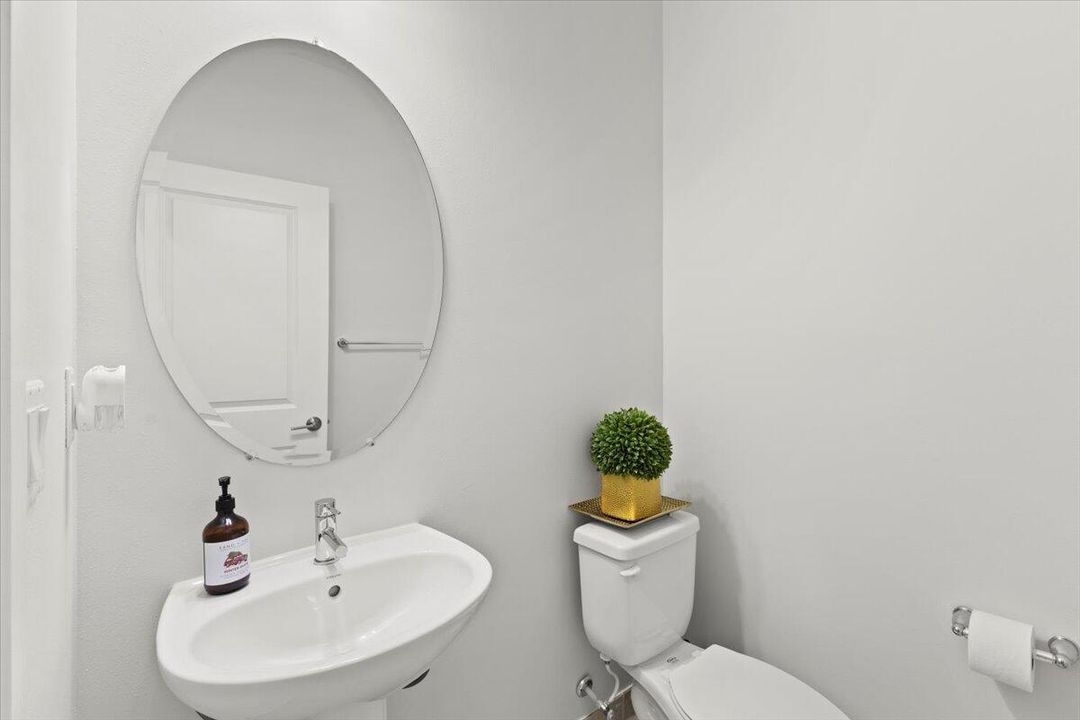 For Sale: $539,900 (4 beds, 3 baths, 2161 Square Feet)