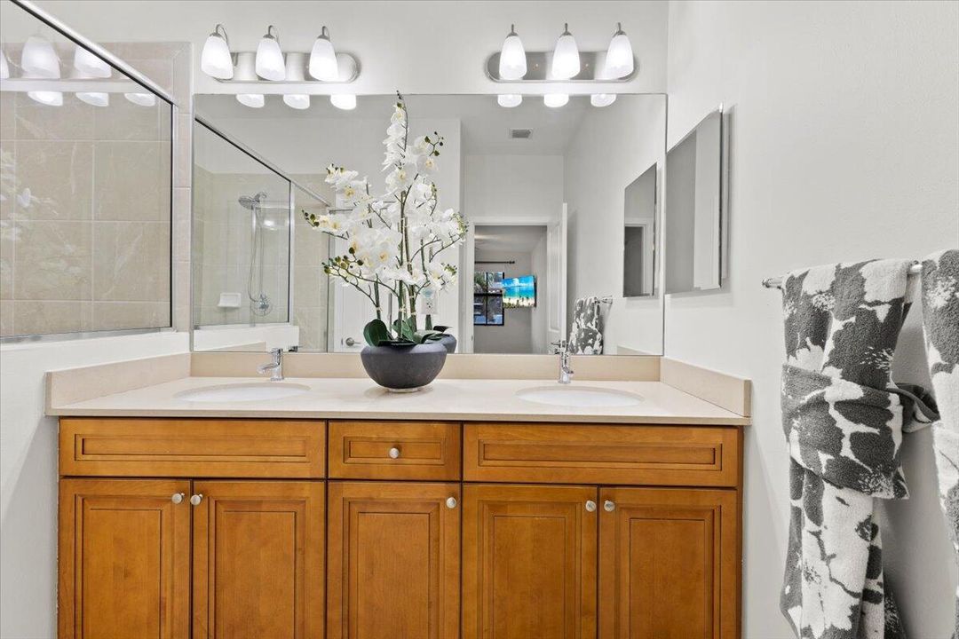 For Sale: $539,900 (4 beds, 3 baths, 2161 Square Feet)