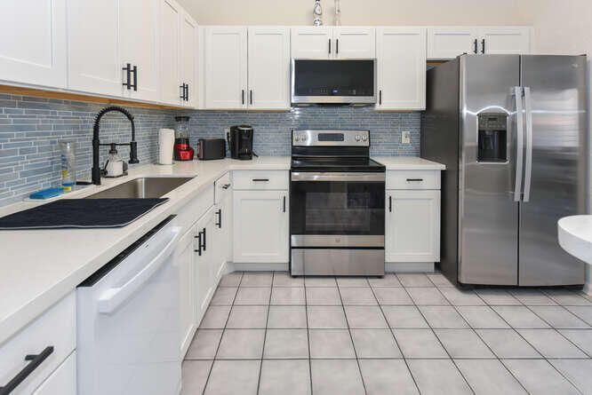 For Rent: $2,950 (2 beds, 2 baths, 1092 Square Feet)