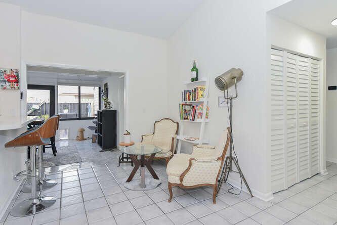 For Rent: $2,950 (2 beds, 2 baths, 1092 Square Feet)