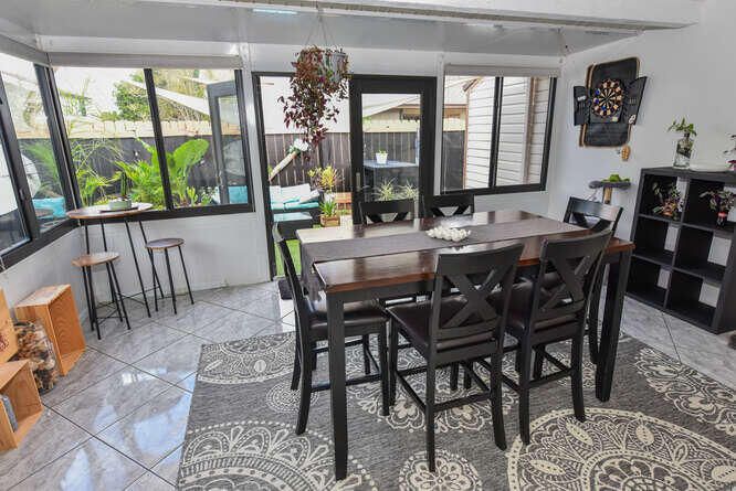 For Rent: $2,950 (2 beds, 2 baths, 1092 Square Feet)