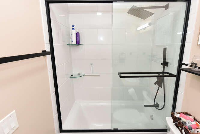 For Rent: $2,950 (2 beds, 2 baths, 1092 Square Feet)