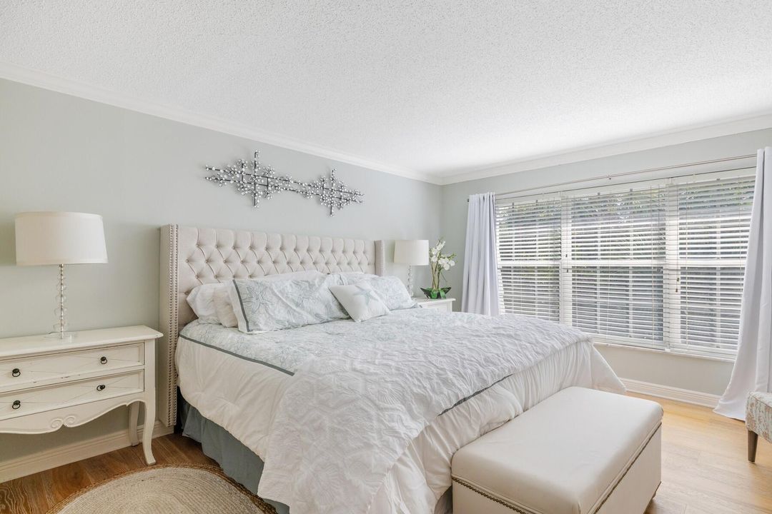 For Sale: $849,000 (2 beds, 2 baths, 1712 Square Feet)