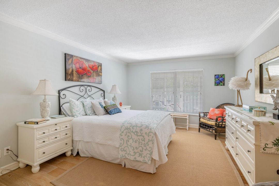 For Sale: $849,000 (2 beds, 2 baths, 1712 Square Feet)