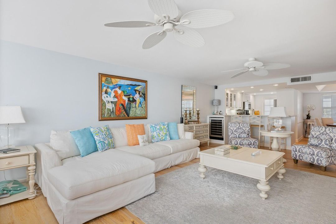 For Sale: $849,000 (2 beds, 2 baths, 1712 Square Feet)