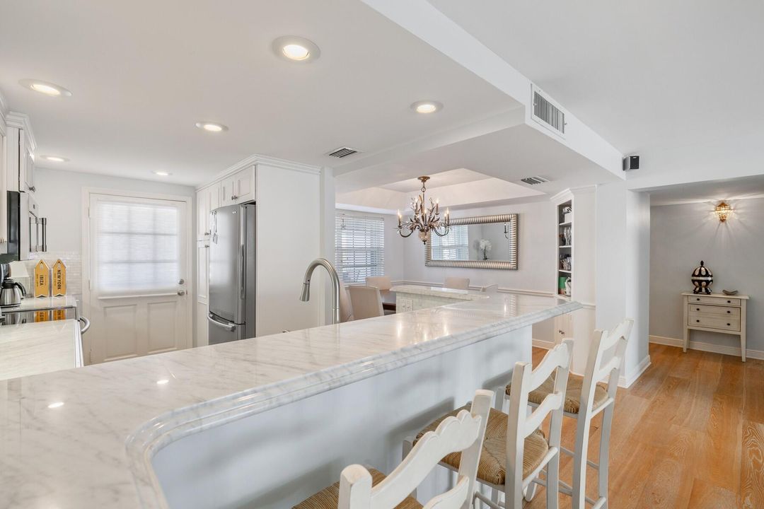 For Sale: $849,000 (2 beds, 2 baths, 1712 Square Feet)