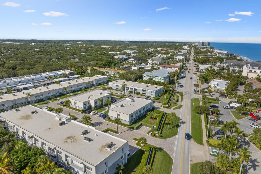 For Sale: $849,000 (2 beds, 2 baths, 1712 Square Feet)