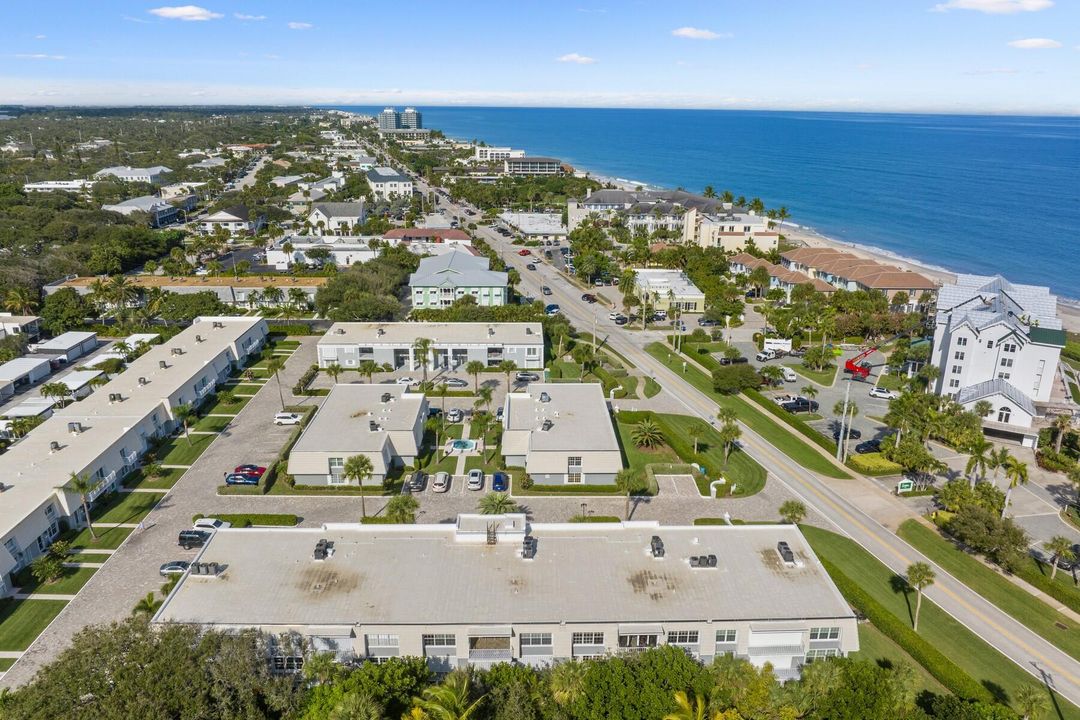 For Sale: $849,000 (2 beds, 2 baths, 1712 Square Feet)