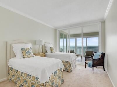 For Sale: $799,000 (2 beds, 2 baths, 1980 Square Feet)