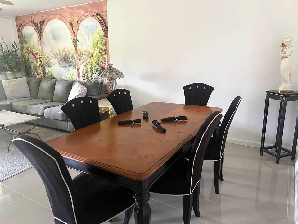 For Rent: $2,995 (2 beds, 2 baths, 1060 Square Feet)