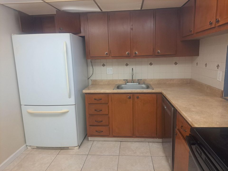 For Rent: $1,485 (1 beds, 1 baths, 704 Square Feet)