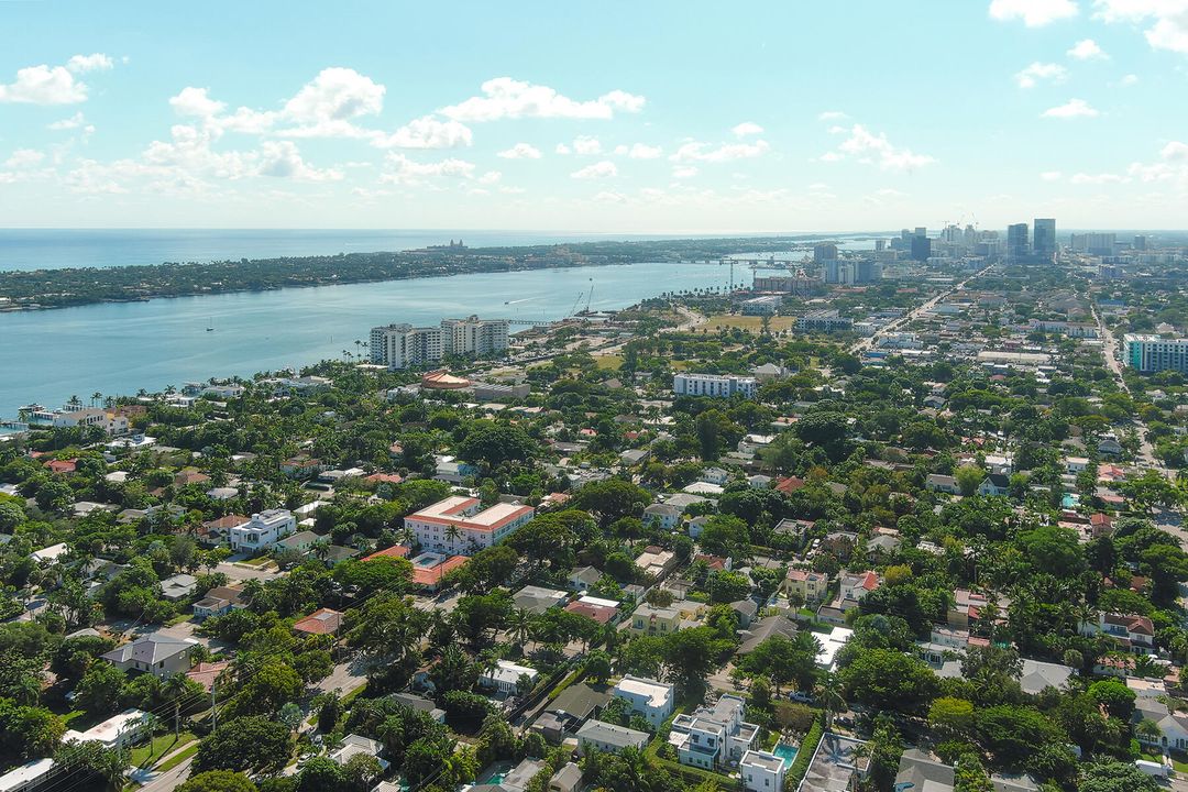 待售: $2,000,000 (0 贝兹, 0 浴室, 3905 平方英尺)