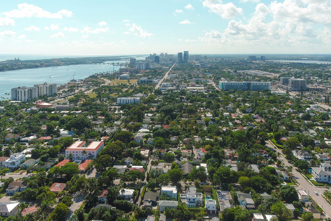 待售: $2,000,000 (0 贝兹, 0 浴室, 3905 平方英尺)