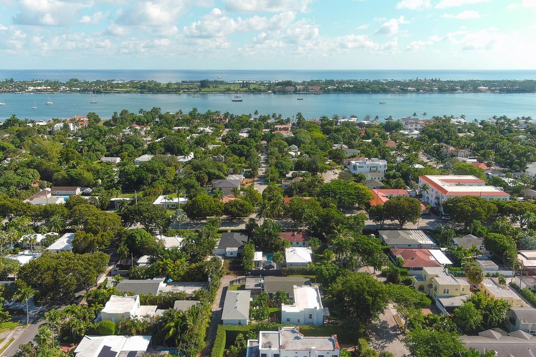 待售: $2,000,000 (0 贝兹, 0 浴室, 3905 平方英尺)