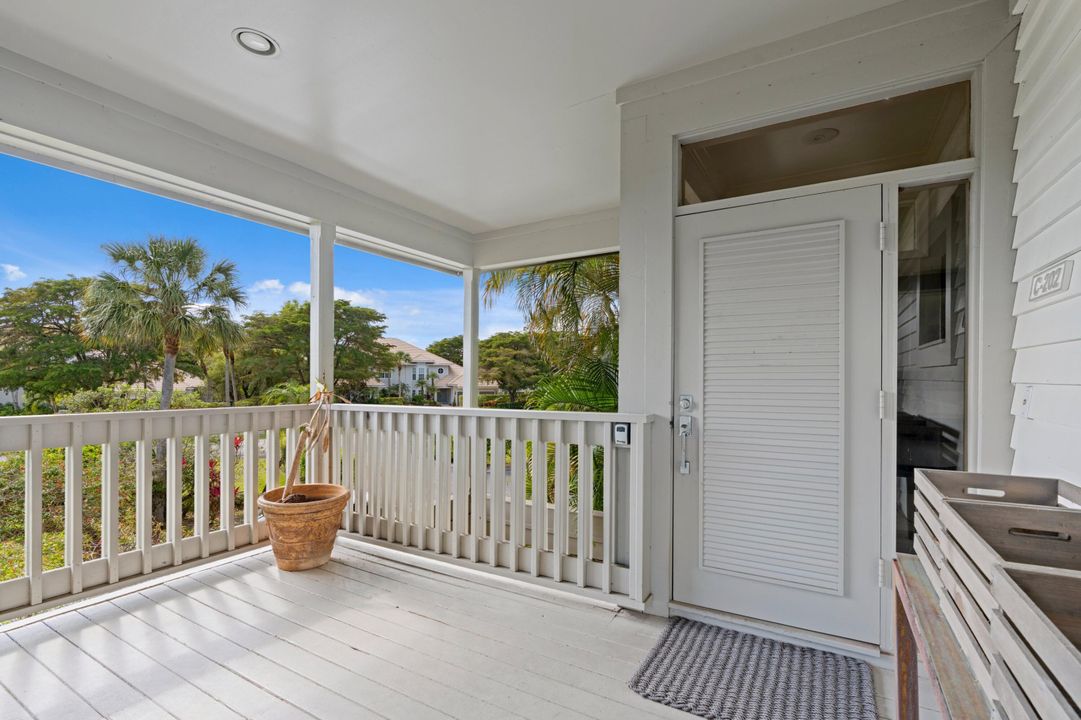 For Sale: $680,000 (2 beds, 2 baths, 1350 Square Feet)