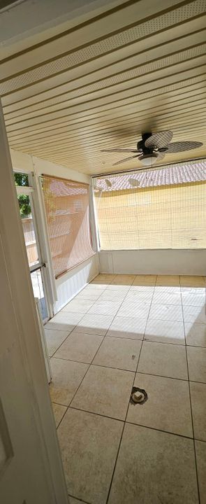 For Rent: $2,300 (4 beds, 2 baths, 1298 Square Feet)