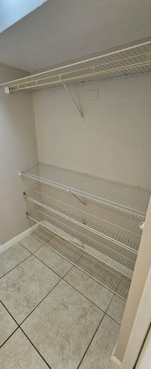 For Rent: $2,300 (4 beds, 2 baths, 1298 Square Feet)