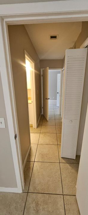 For Rent: $2,300 (4 beds, 2 baths, 1298 Square Feet)