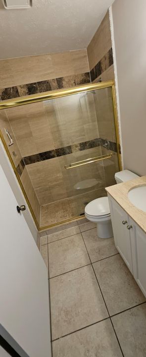 For Rent: $2,300 (4 beds, 2 baths, 1298 Square Feet)