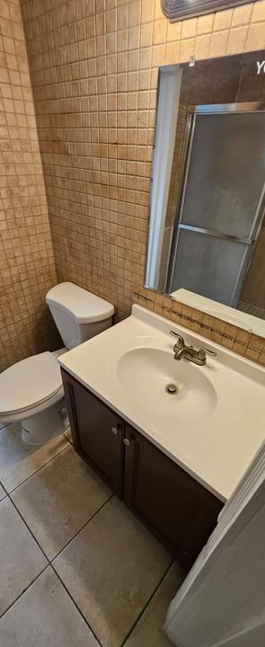 For Rent: $2,300 (4 beds, 2 baths, 1298 Square Feet)