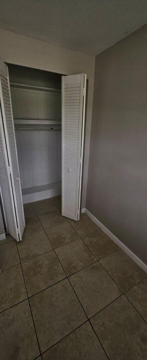 For Rent: $2,300 (4 beds, 2 baths, 1298 Square Feet)