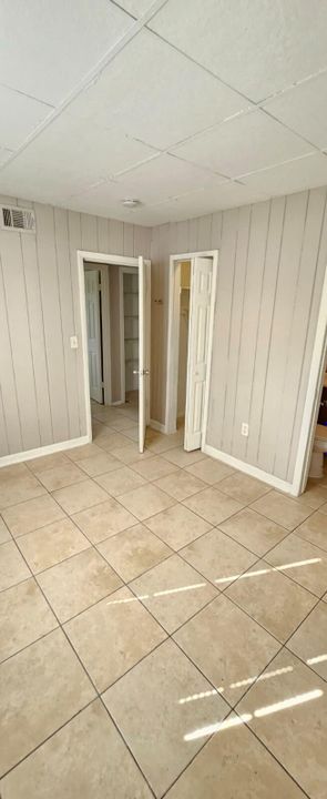 For Rent: $2,300 (4 beds, 2 baths, 1298 Square Feet)