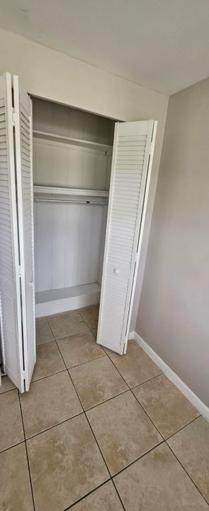 For Rent: $2,300 (4 beds, 2 baths, 1298 Square Feet)