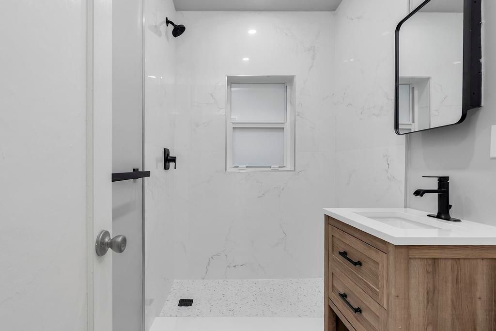 出租: $1,850 (1 贝兹, 1 浴室, 576 平方英尺)