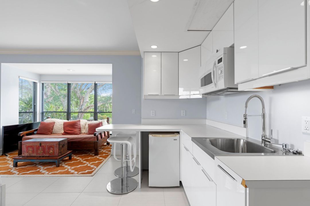 For Sale: $680,000 (2 beds, 2 baths, 1350 Square Feet)