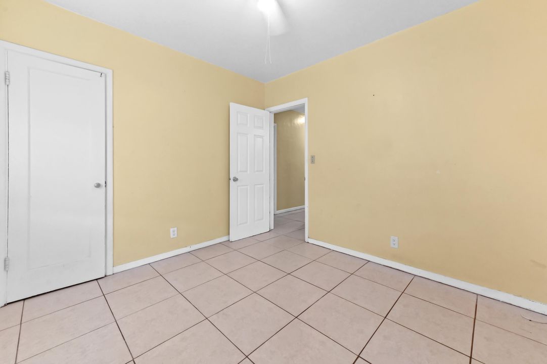 На продажу: $275,000 (3 спален, 1 ванн, 936 Квадратных фут)