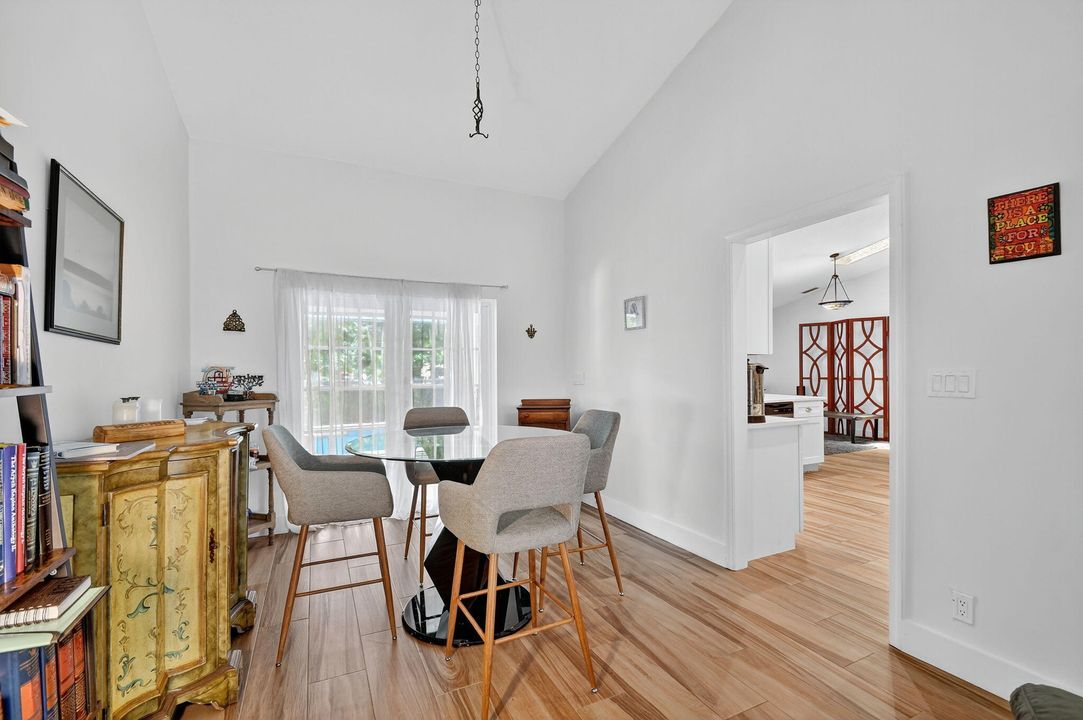 En Venta: $750,000 (3 camas, 2 baños, 1998 Pies cuadrados)