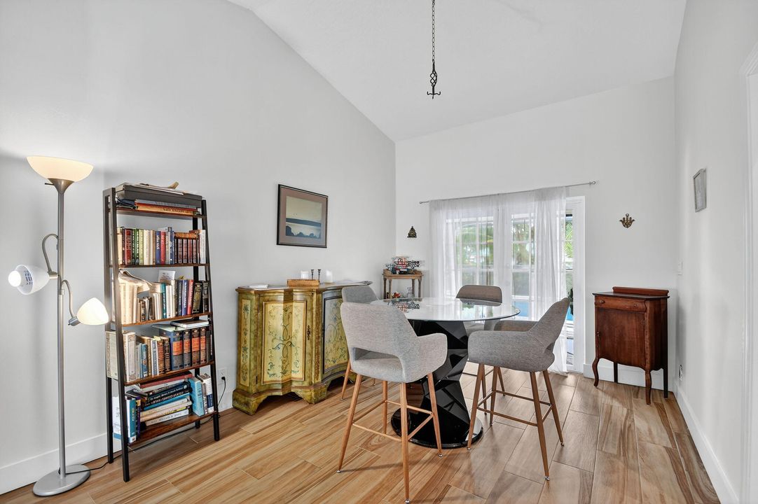 En Venta: $750,000 (3 camas, 2 baños, 1998 Pies cuadrados)