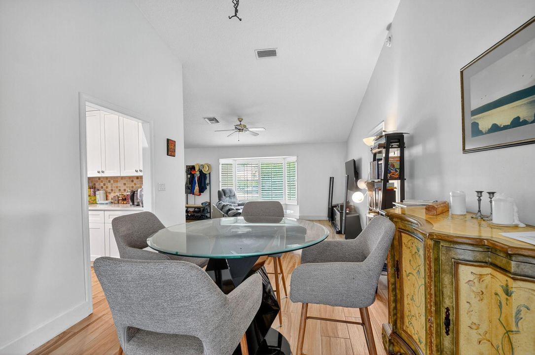 En Venta: $750,000 (3 camas, 2 baños, 1998 Pies cuadrados)